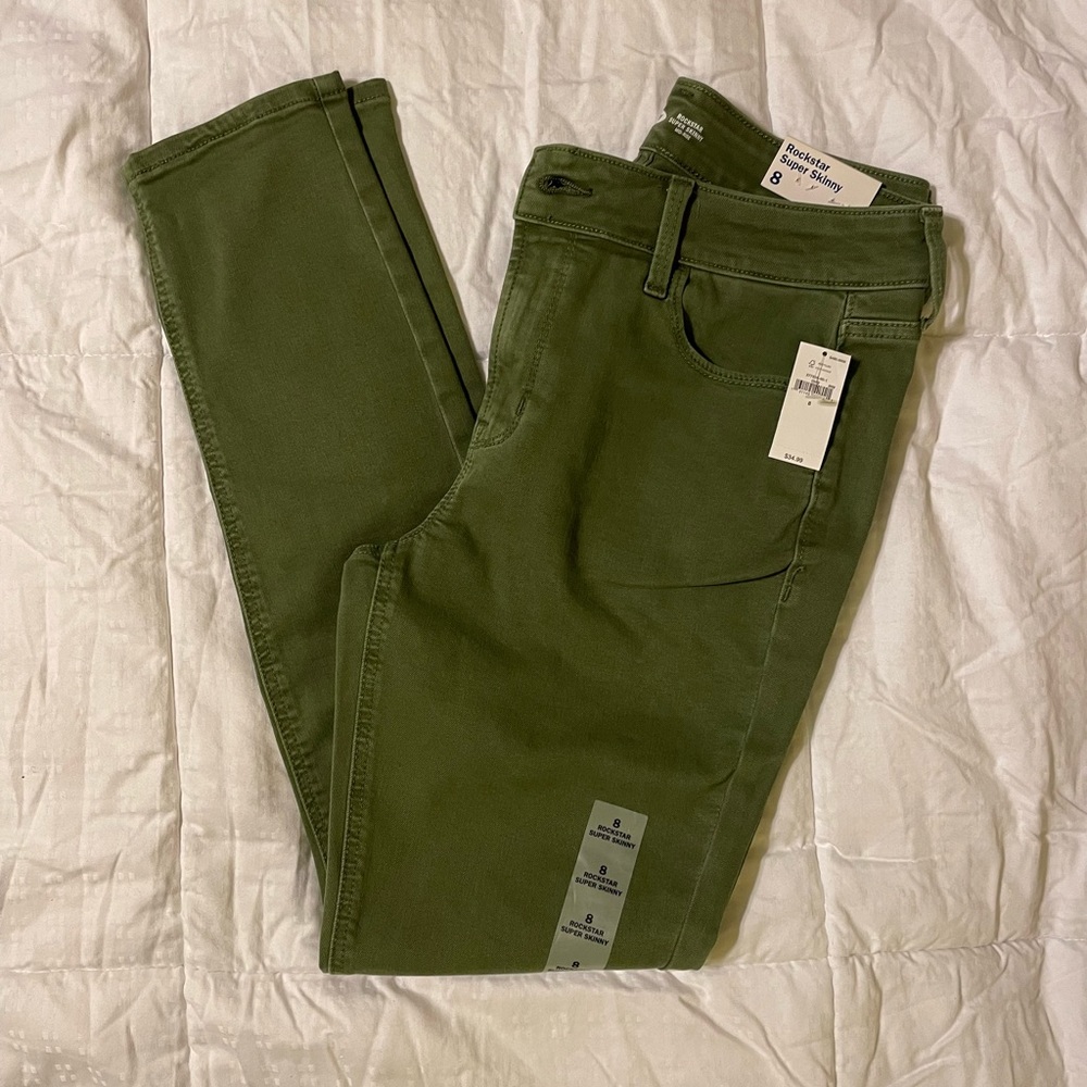 NWT Old Navy Rockstar Super Skinny Jeans Sz 8